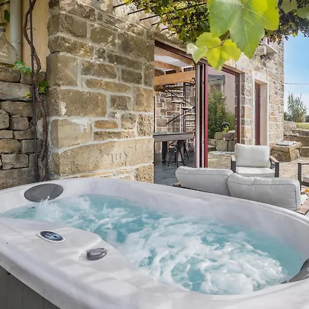 Stunning In Golubici With Kitchen * Bencani
