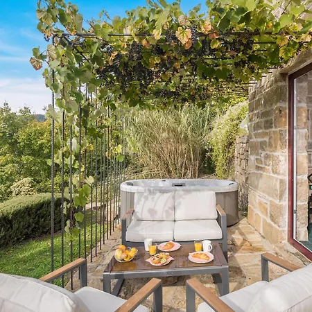 Stunning In Golubici With Kitchen Casa vacanze *
